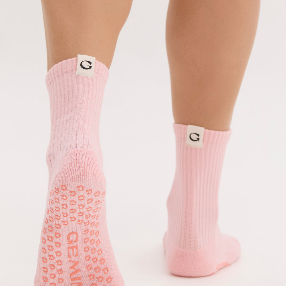 
                  
                    CLASSIC CREW - PINK
                  
                