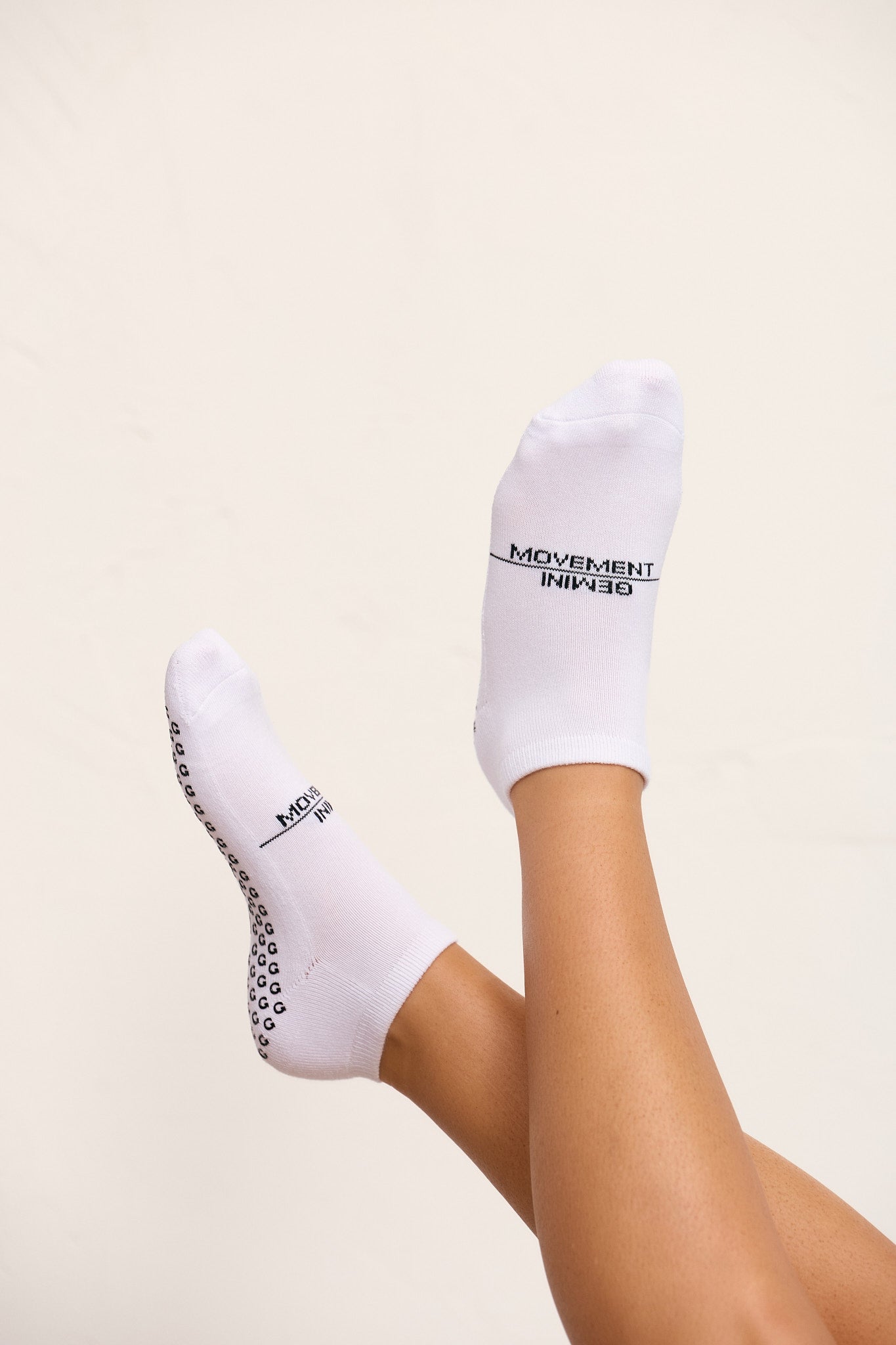 
                  
                    FORM ANKLE - WHITE
                  
                